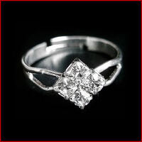 Diamante Ring Diamond Shaped - Adjustable